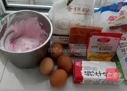 Illustration of how to make cow pattern cake roll 1