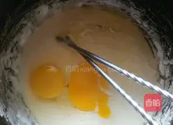 Milk Illustration of how to make ham and vegetable pancakes 3