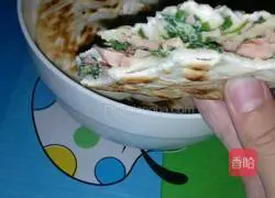 Illustration of how to make bacon and chive pancakes 4