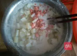 Illustration of how to make ham and potato pancakes 4