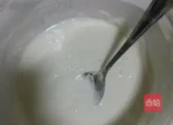 Illustration of how to make green onion and egg pancakes 1