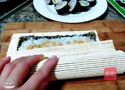 Simple sushi recipe illustration 8