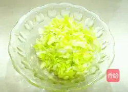 Illustration of how to make cabbage egg pancake 2