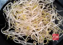 Illustration of how to make sesame cake with wheat, green onion and sesame cake 4