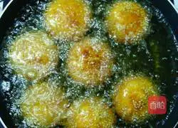 Illustration of how to make pumpkin cakes 5