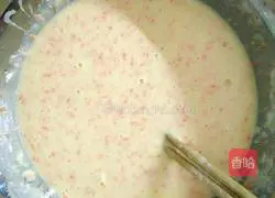 Illustration of how to make egg and carrot pancakes 1