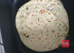Illustration of how to make scallion pancake 9