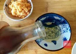 Illustration of how to make meat floss and ham sushi 3