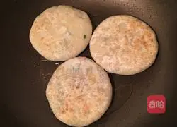 Illustration of how to make chives, bamboo shoots, diced beans and dried meat cakes 8