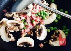 Illustration of how to make egg pancake rolls 4