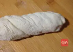 Illustration of how to make green onion pancakes 6