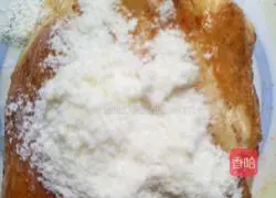 Illustration of how to wrap banana slices in egg pancakes 6