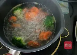 Baby complementary food shrimp and vegetable cake recipe illustration 5