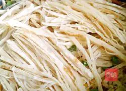 Illustration of how to make fried pancakes 4