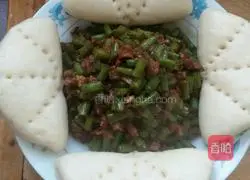 Minced pork and cowpea lotus leaf cake.Illustration of how to make it 14