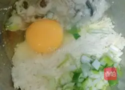 Illustration of how to make sea oyster tofu egg pancake 2