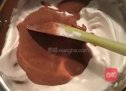 Cocoa Chiffon Cake (6-inch) Recipe Illustration 9