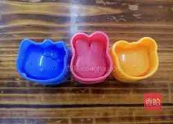 Illustration of how to make sushi rice balls 2