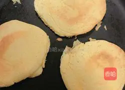 Illustration of how to make dragon fruit souffle waffles 16