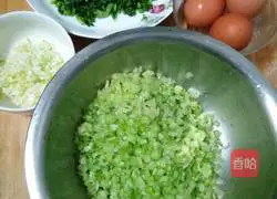  Illustration of how to make mountain celery anti-hypertensive cake 2