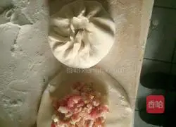 Illustration of how to make pork and cabbage cake 6