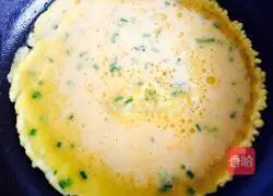 Illustration of how to make egg pancake rolls 7