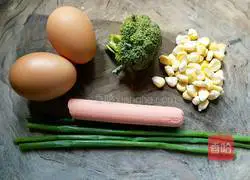 Illustration of how to make rice and egg pancakes 1