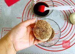 Illustration of how to make salt and pepper sesame pancakes 11