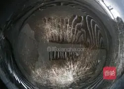 Illustration of making colorful pepper and sesame cakes 7