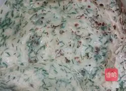 Illustration of how to make chive egg pancake 4