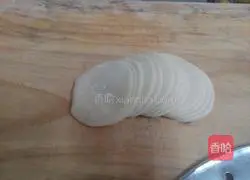 Illustration of how to make pan-fried tortillas 3