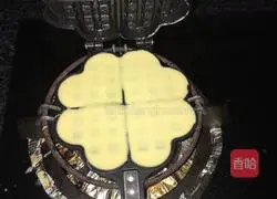 Illustration of how to make original waffles 8