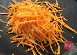 Illustration of how to make fruit and vegetable sushi 1