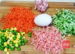 Illustration of how to make garden vegetable potato cake 4