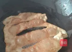 Illustration of how to make crispy pancake fruit 5