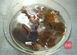 Illustration of how to make pea pancakes 1