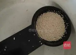 Illustration of how to make Jiguang cake 1