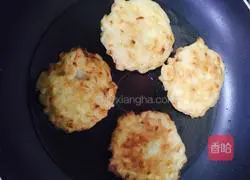 Illustration of how to make sweet potato pancakes 9