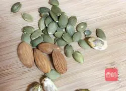 Illustration of how to make banana sushi 3