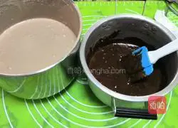 Illustration of how to make 8-inch square mold for chocolate cheesecake 11