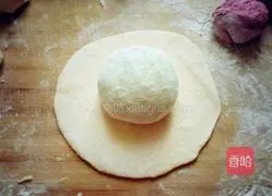 Illustration of how to make colorful plum blossom cakes 5