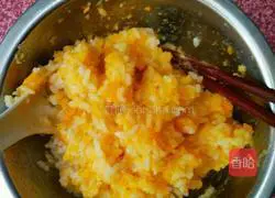 Illustration of how to make sweet potato and glutinous rice sushi 7