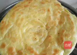 Illustration of how to make small straw hat cake 4