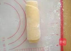 Illustration of how to make golden meat waffles 7