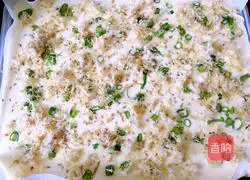 Illustration of how to make meat floss and green onion cake rolls 14