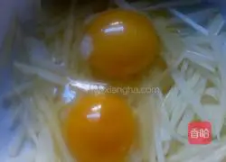 Illustration of how to make potato pancakes 2