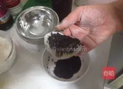 Tahini-sweet sesame seed cakes Practice illustration 7