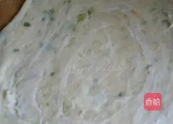 Illustration of how to make homemade scallion pancakes 8