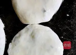 Leek, egg and fungus pie recipe 7