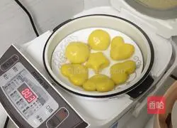 Illustration of homemade pumpkin pie 5